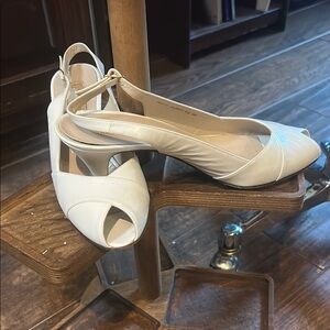 Bruno Magli Sz 9.5  White Open Toe Slingback Kitten Heels GVC